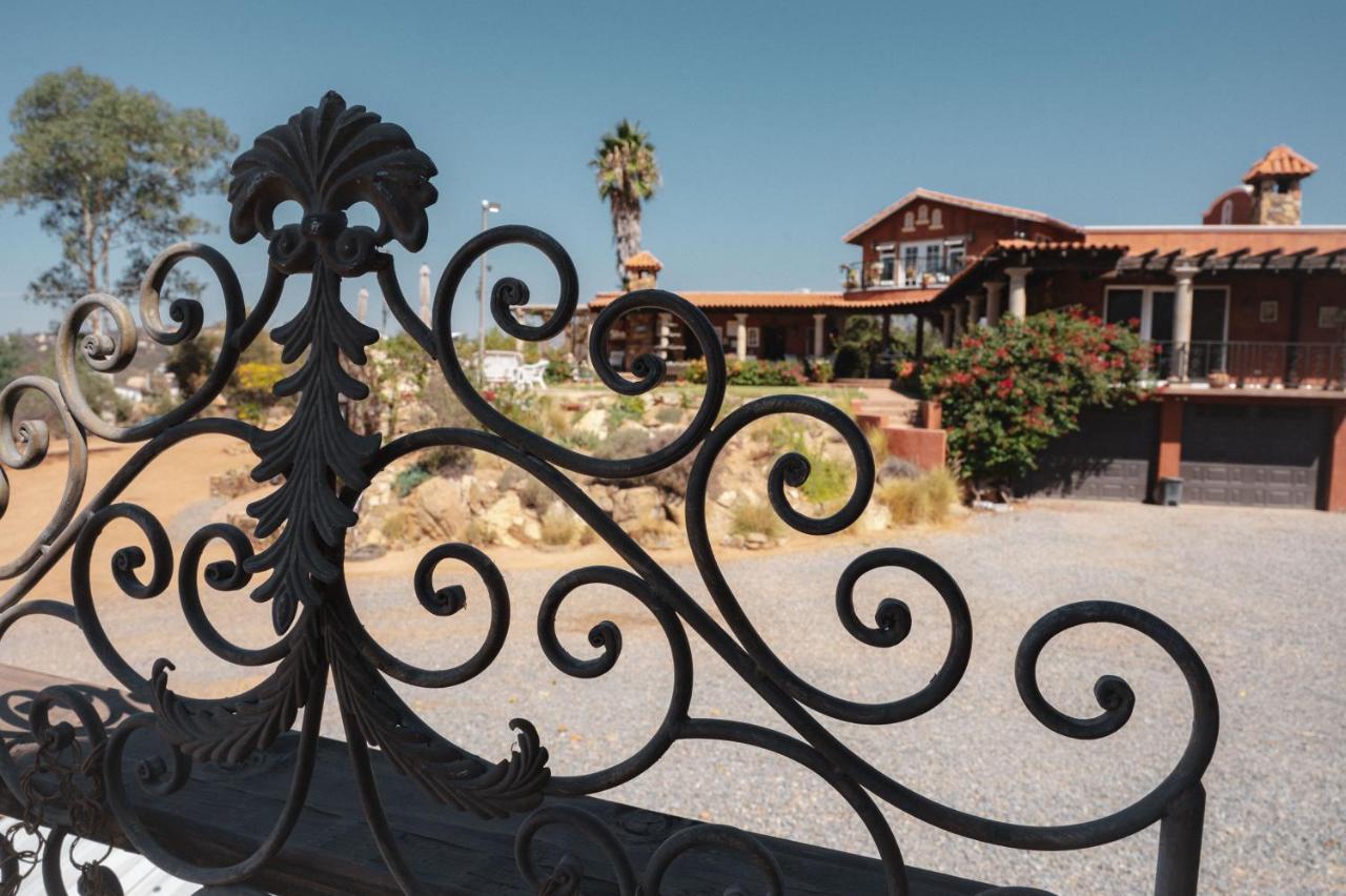 Vina Calabria Bed and Breakfast Valle de Guadalupe Esterno foto